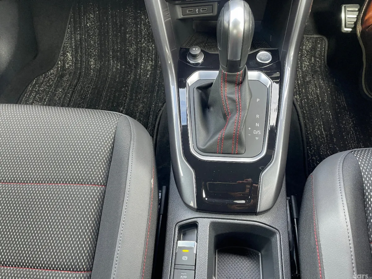 Volkswagen T-Roc SUV, Diesel, 2021, White