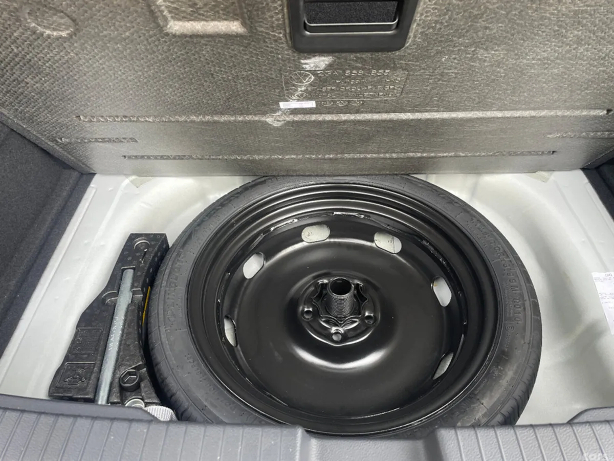 Volkswagen T-Roc SUV, Diesel, 2021, White