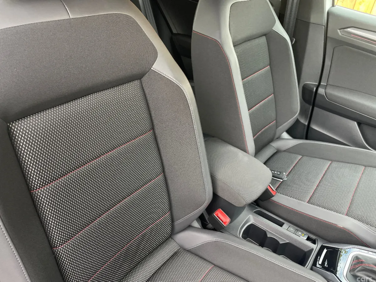 Volkswagen T-Roc SUV, Diesel, 2021, White