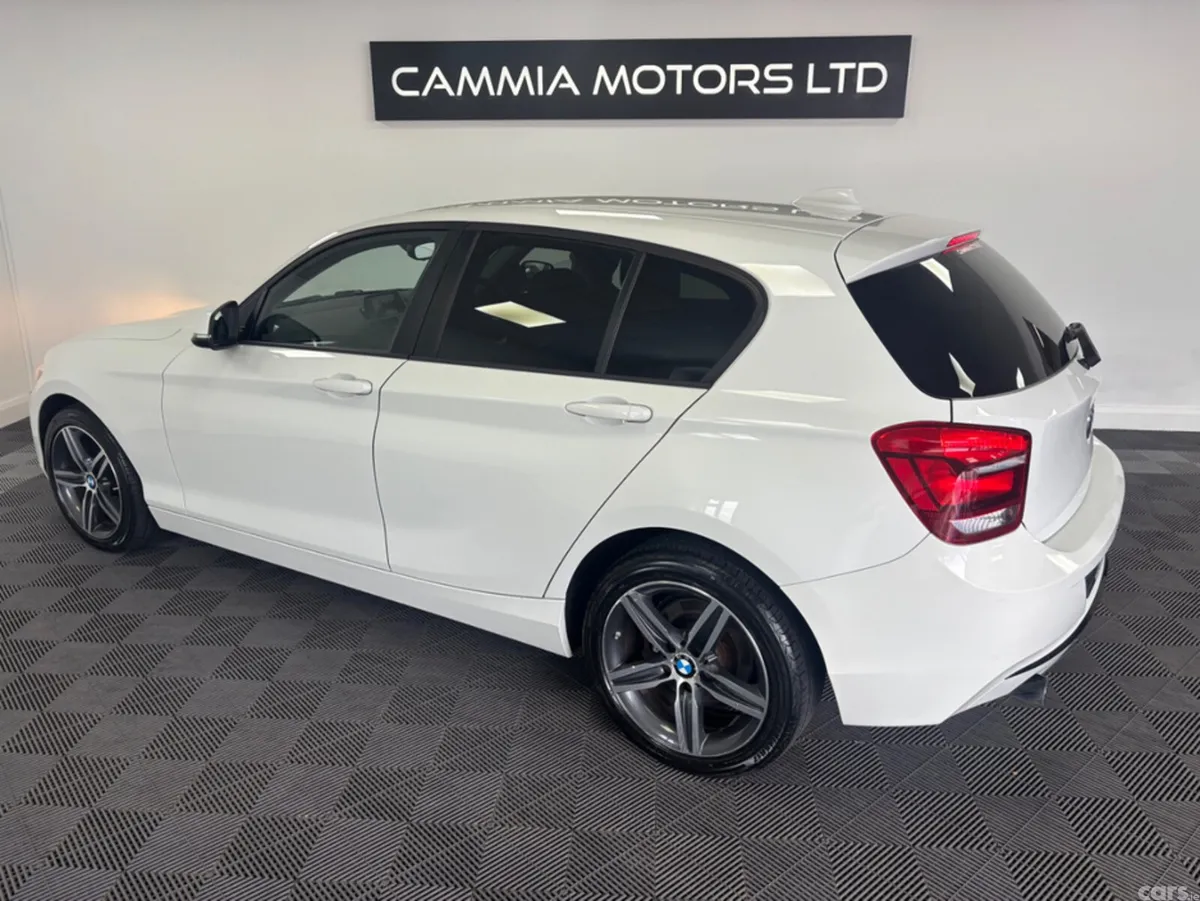 BMW 1-Series Hatchback, Diesel, 2015, White