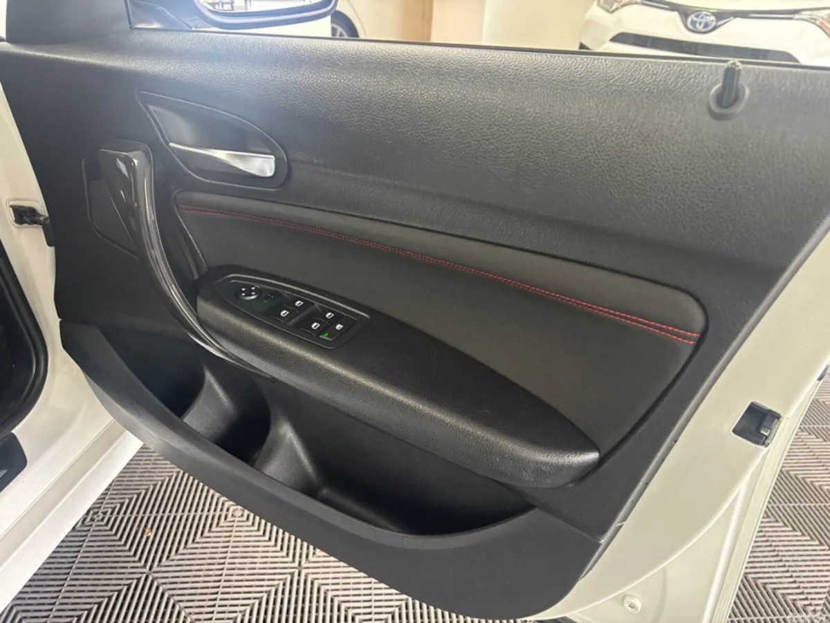 BMW 1-Series Hatchback, Diesel, 2015, White