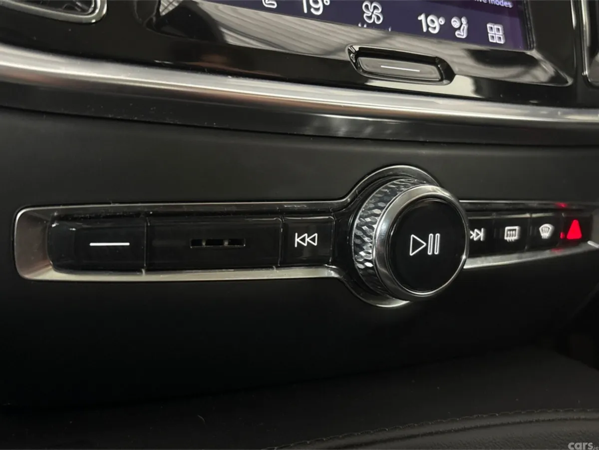 Volvo V60 Estate, Petrol Hybrid, 2023, Grey