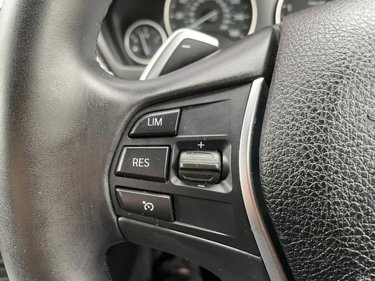 BMW 3-Series Saloon, Petrol Plug-in Hybrid, 2017, Blue
