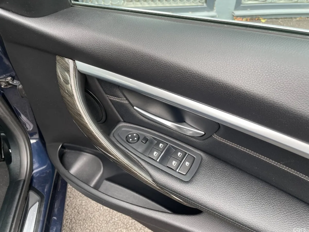BMW 3-Series Saloon, Petrol Plug-in Hybrid, 2017, Blue