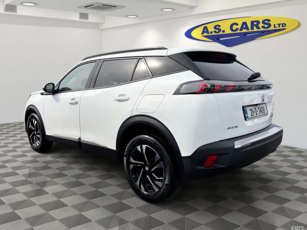 Peugeot 2008 Hatchback, Diesel, 2021, White