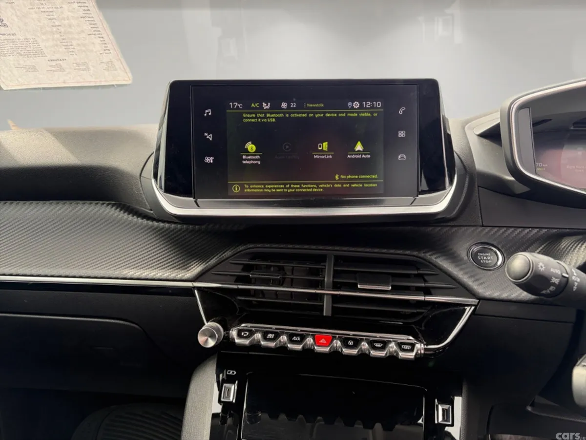 Peugeot 2008 Hatchback, Diesel, 2021, White