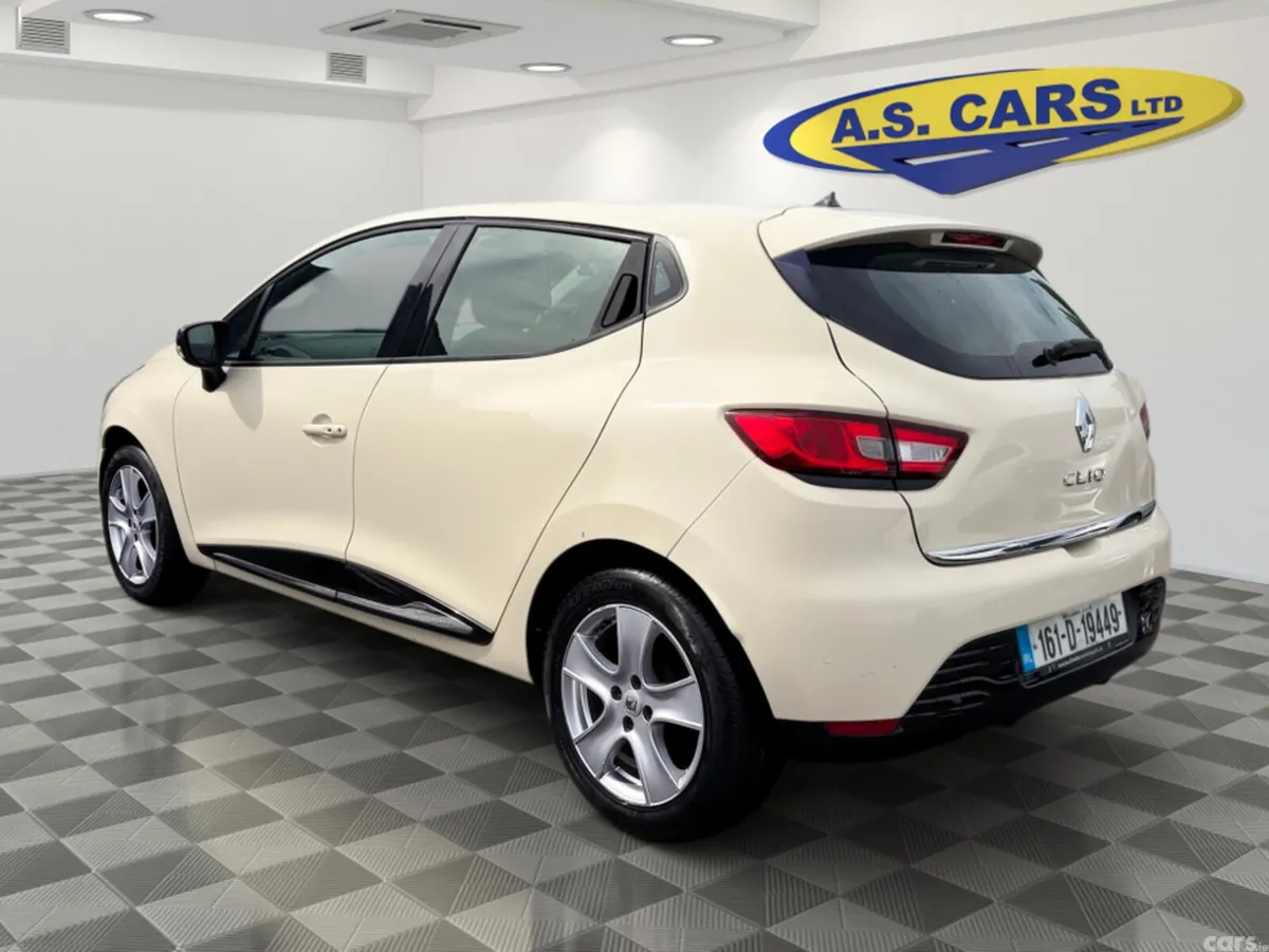 Renault Clio Hatchback, Petrol, 2016, Yellow