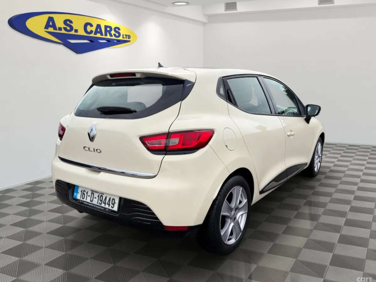 Renault Clio Hatchback, Petrol, 2016, Yellow