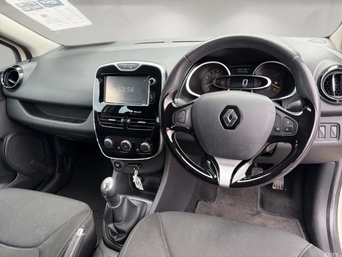 Renault Clio Hatchback, Petrol, 2016, Yellow