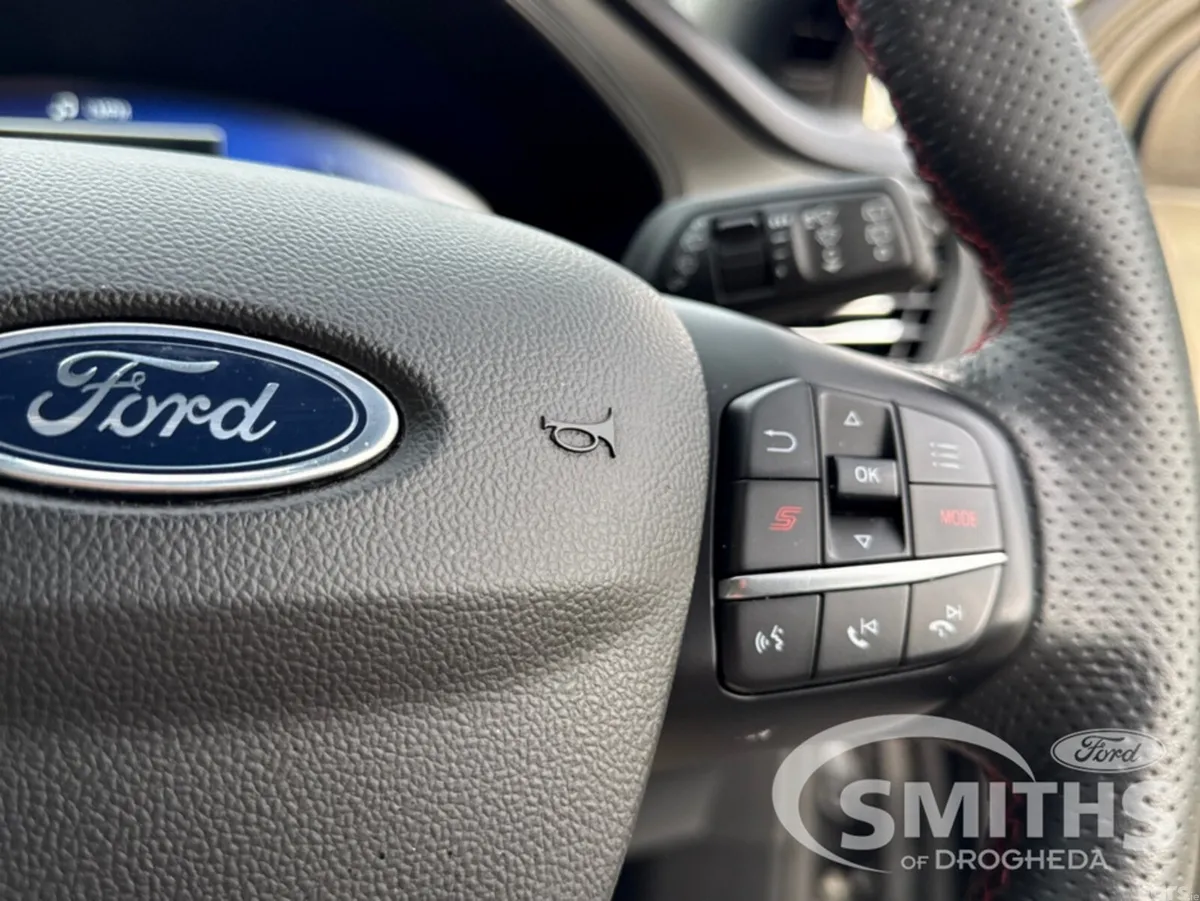 Ford Focus Hatchback, Petrol, 2023, Grey