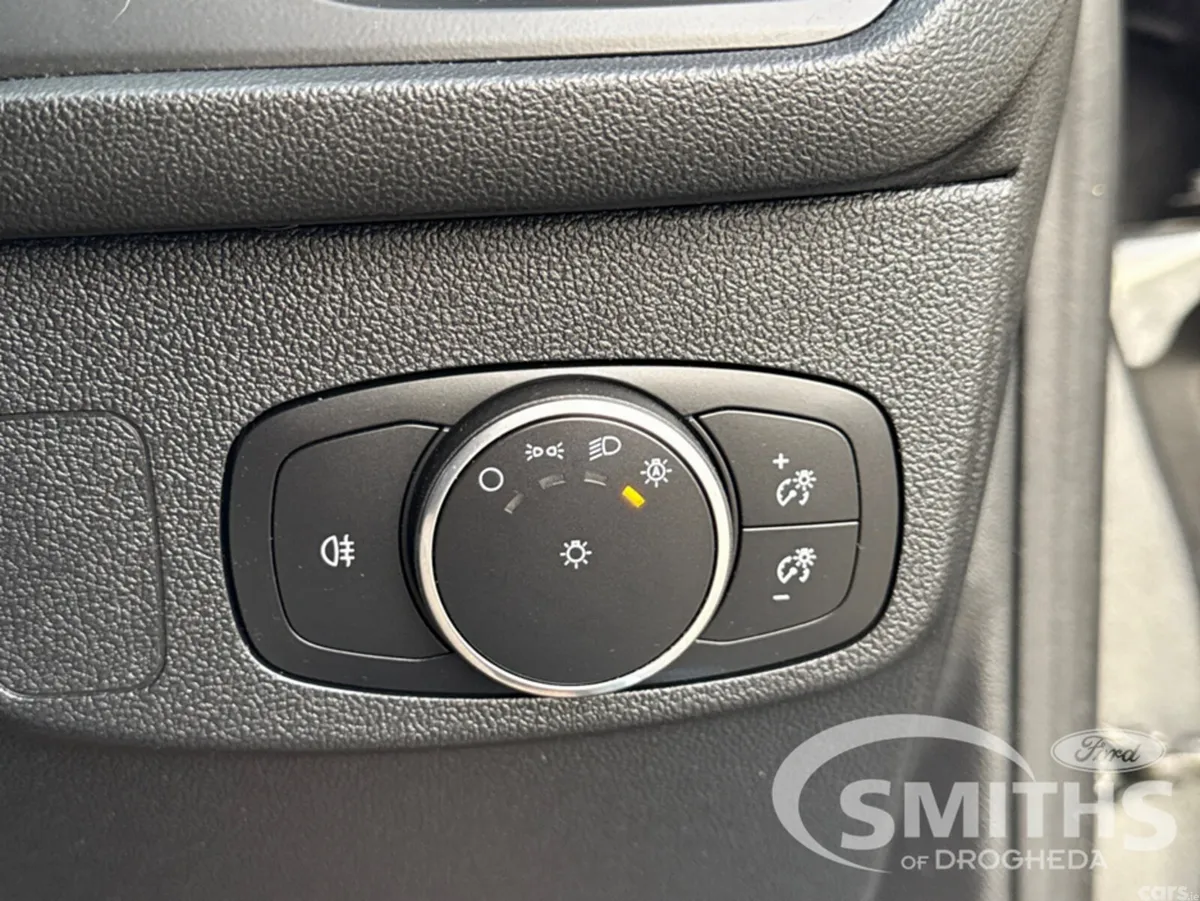 Ford Focus Hatchback, Petrol, 2023, Grey