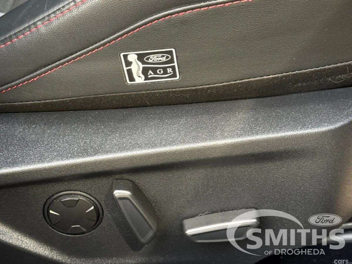 Ford Focus Hatchback, Petrol, 2023, Grey