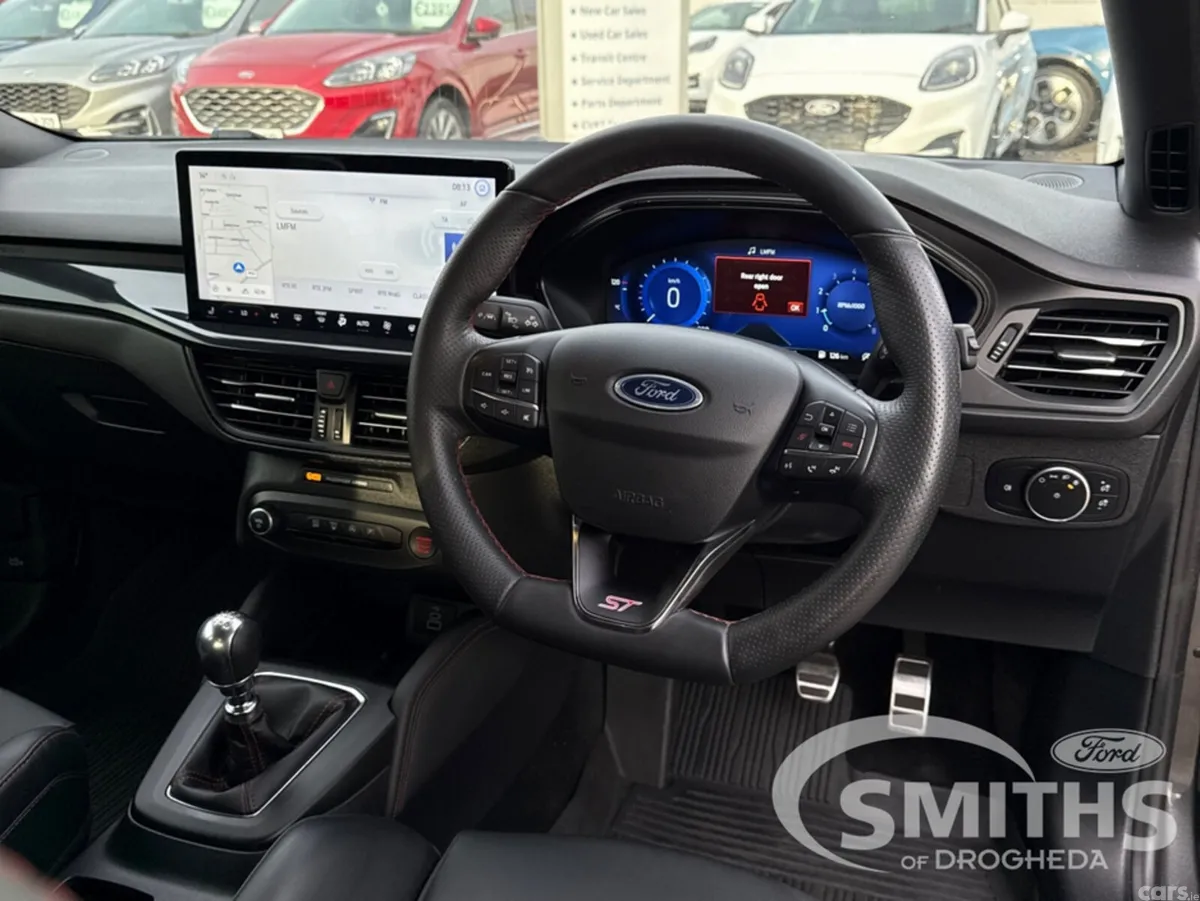 Ford Focus Hatchback, Petrol, 2023, Grey