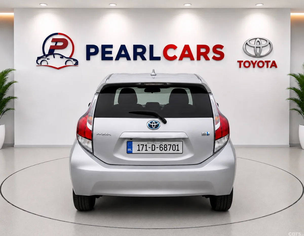 Toyota Aqua Hatchback, Petrol Hybrid, 2017, Silver