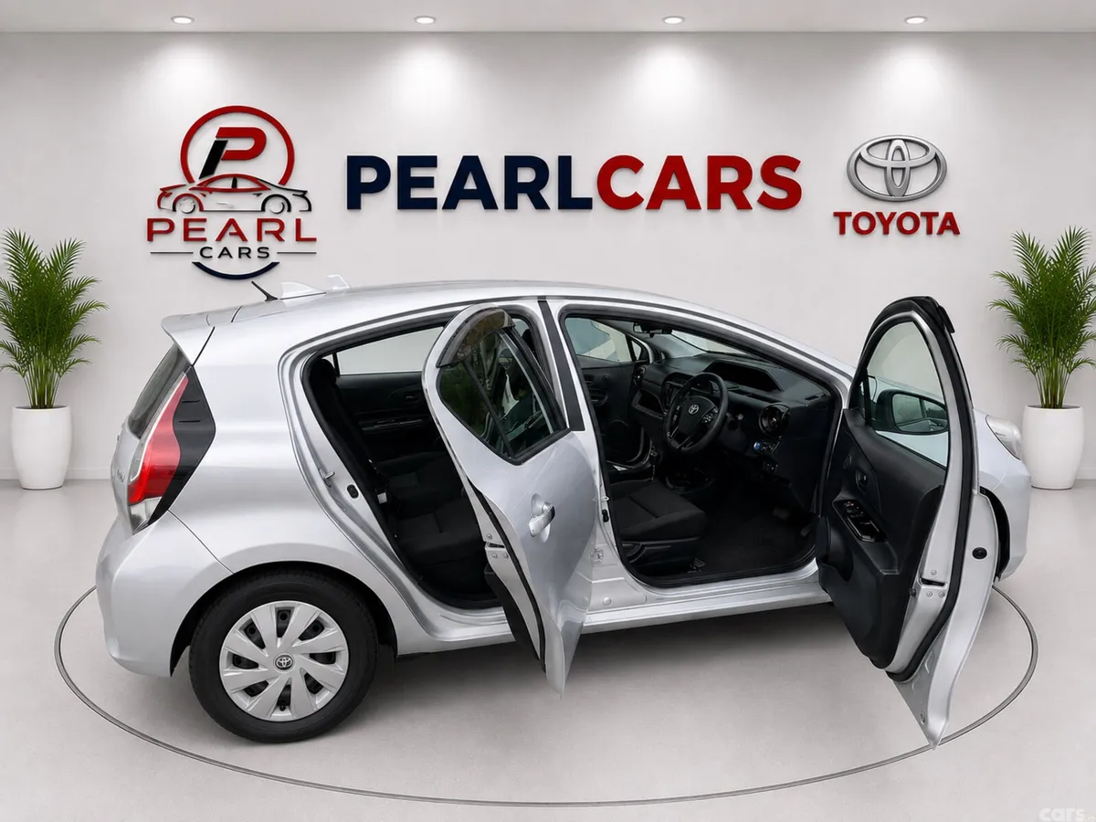 Toyota Aqua Hatchback, Petrol Hybrid, 2017, Silver