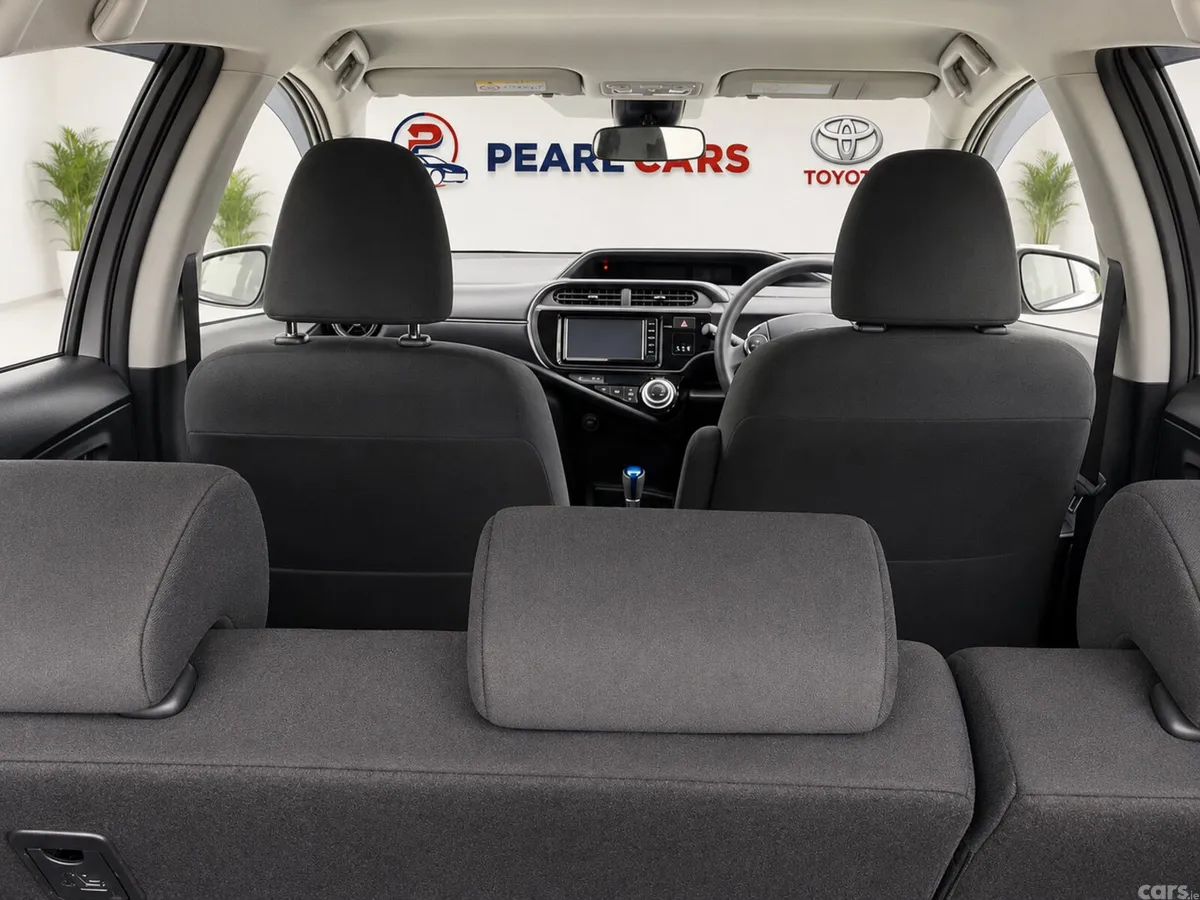 Toyota Aqua Hatchback, Petrol Hybrid, 2017, Silver