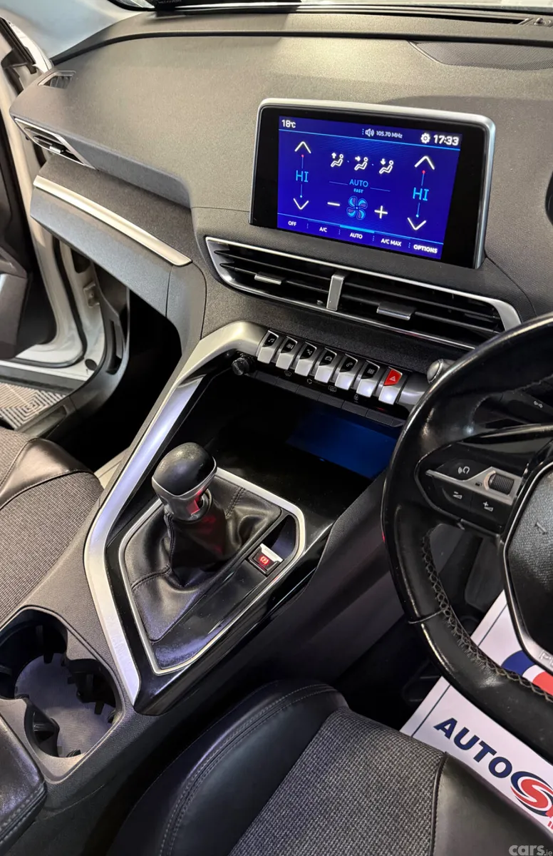 Peugeot 3008 MPV, Diesel, 2019, White