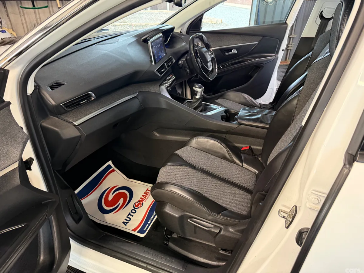 Peugeot 3008 MPV, Diesel, 2019, White