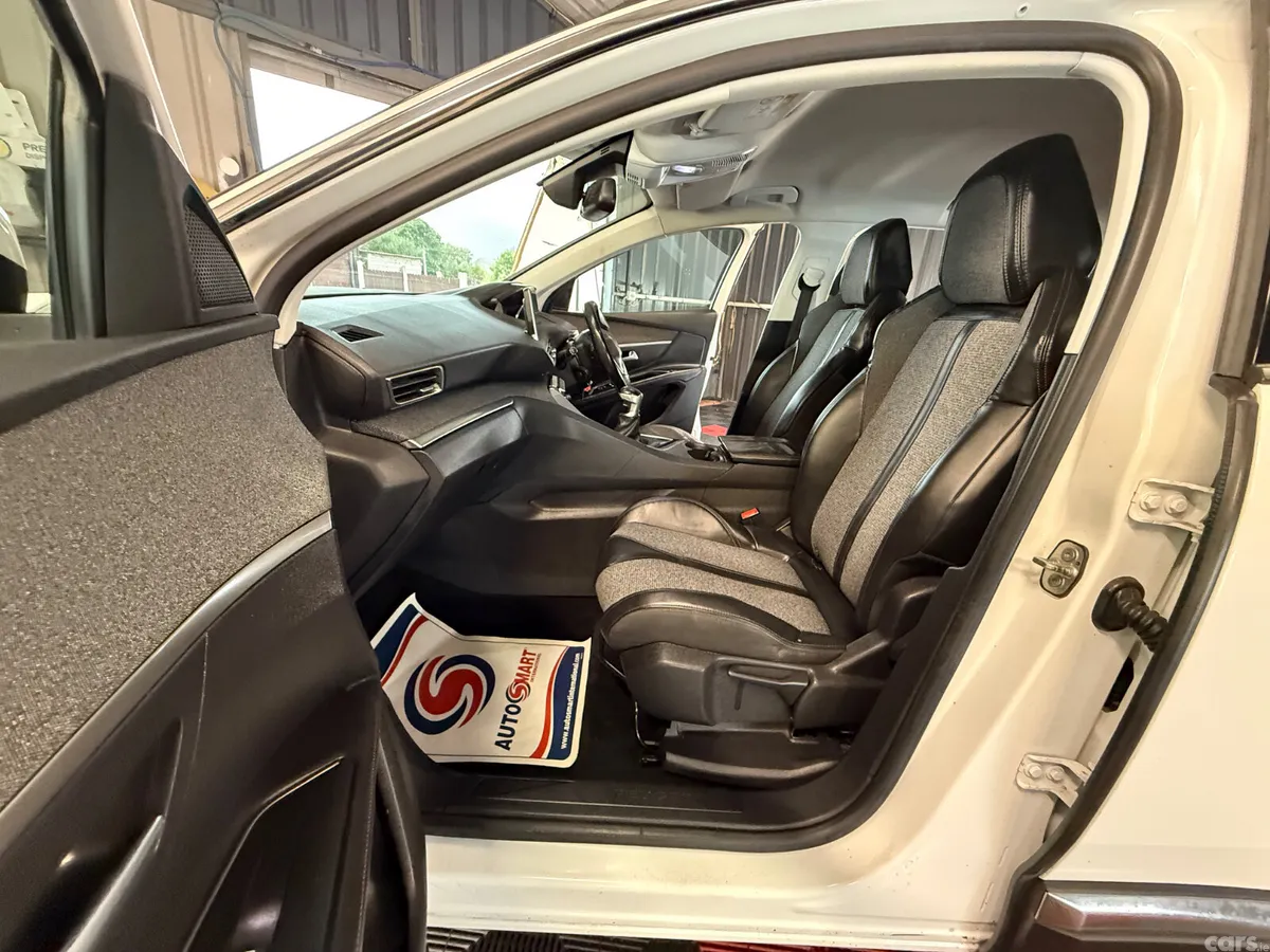 Peugeot 3008 MPV, Diesel, 2019, White