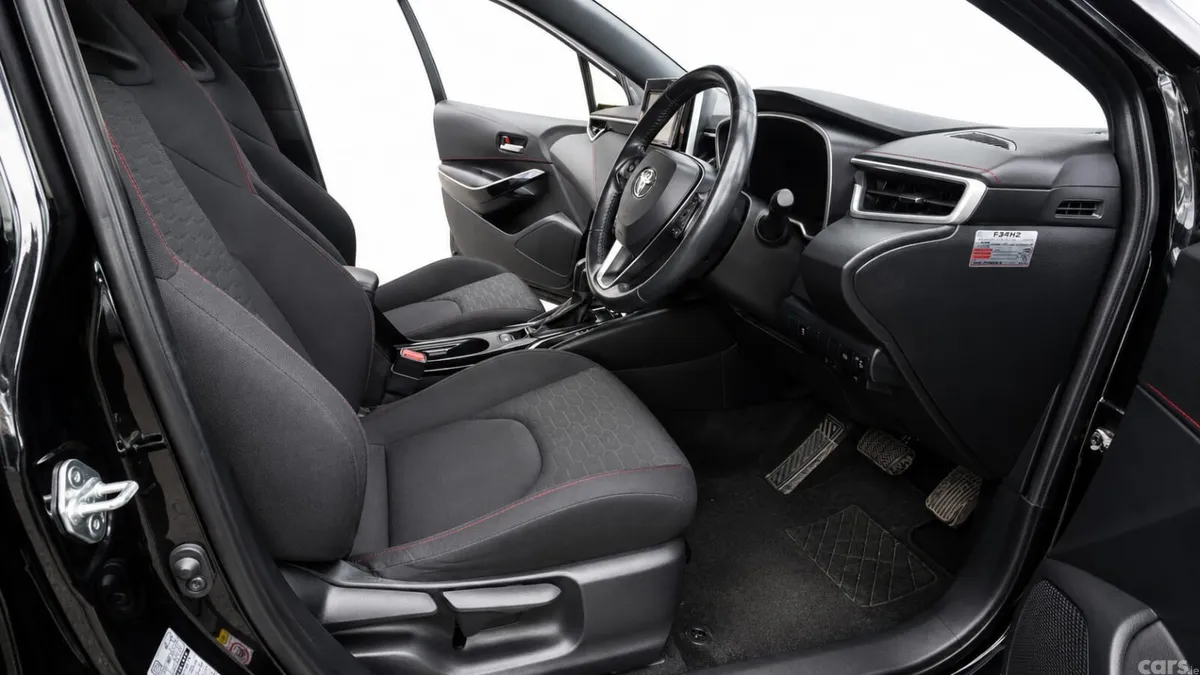 Toyota Corolla Hatchback, Petrol Hybrid, 2018, Black