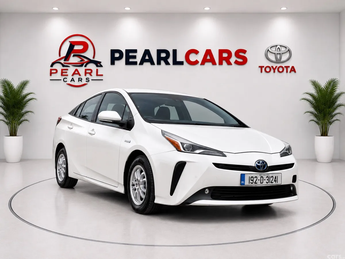 Toyota Prius Hatchback, Petrol Hybrid, 2019, White