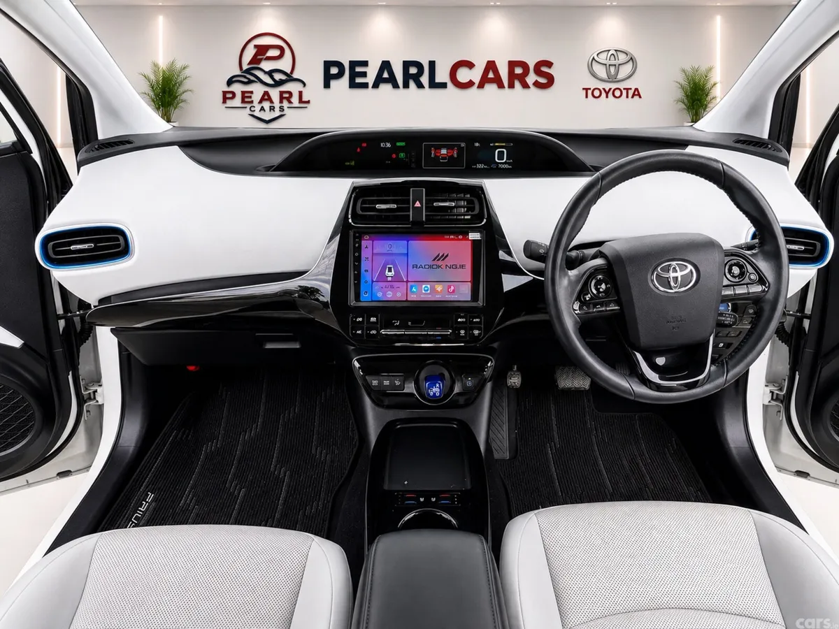 Toyota Prius Hatchback, Petrol Hybrid, 2019, White