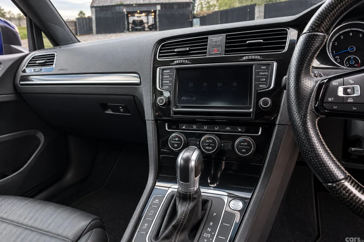 Volkswagen Golf Hatchback, Petrol, 2016, Blue