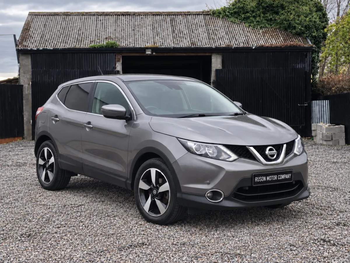 Nissan Qashqai Hatchback, Diesel, 2016, Grey