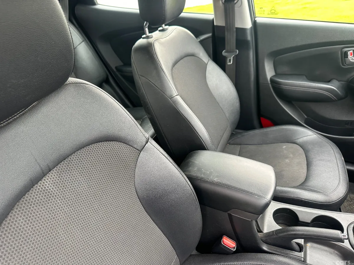 Hyundai ix35 SUV, Diesel, 2015, Black