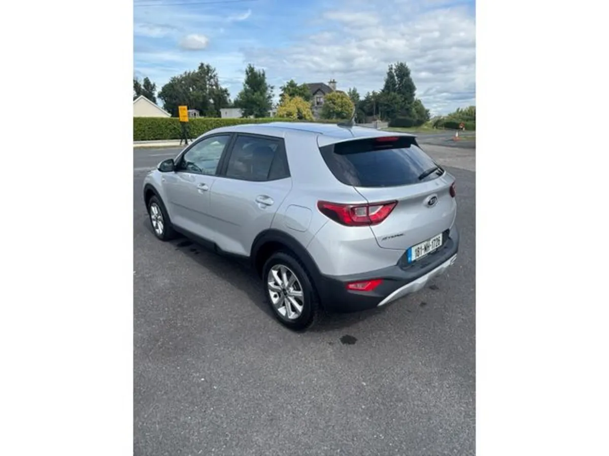 Kia Stonic Hatchback, Petrol, 2018, Grey