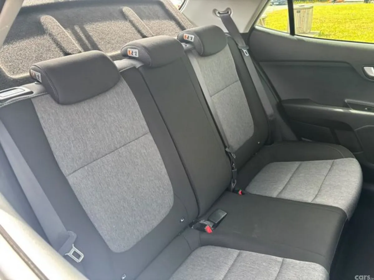 Kia Stonic Hatchback, Petrol, 2018, Grey
