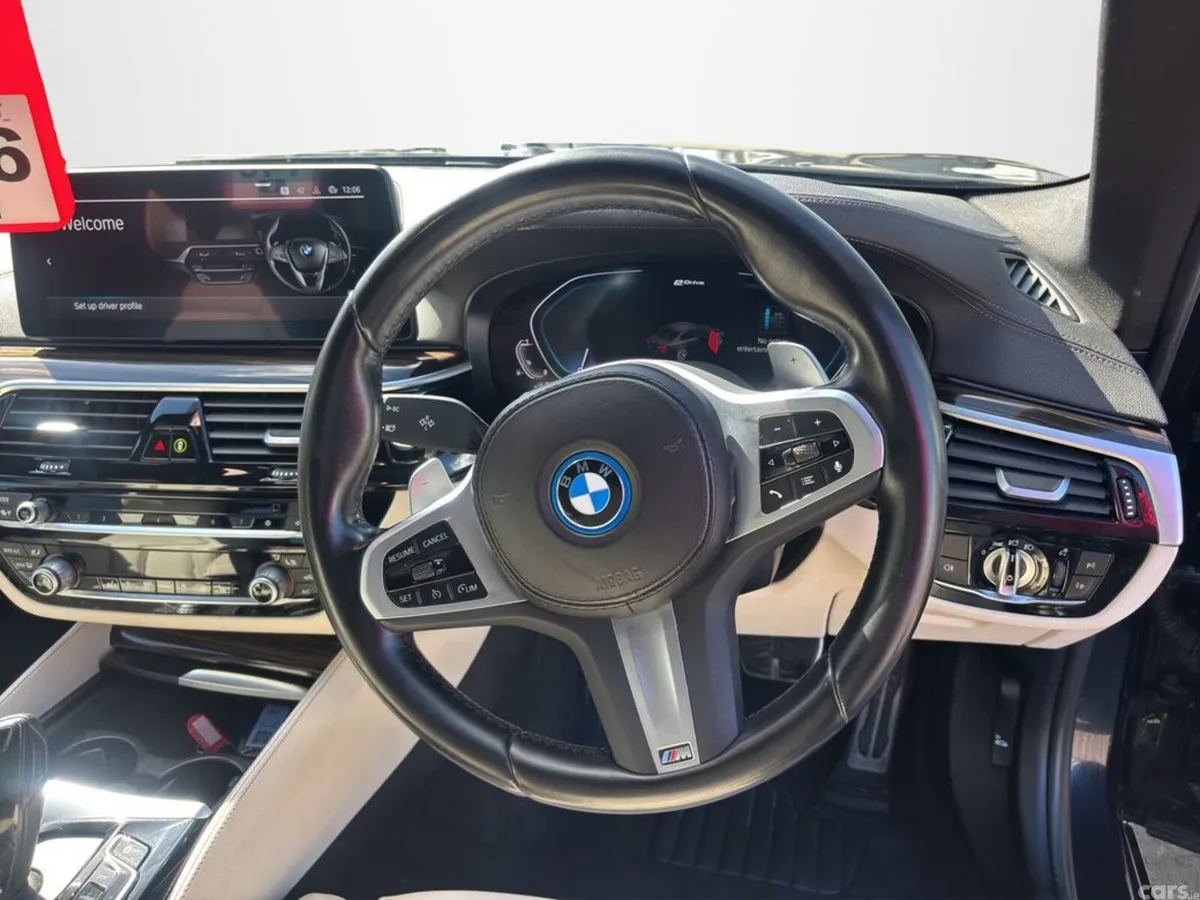 BMW 5-Series Saloon, Petrol Plug-in Hybrid, 2023, Black