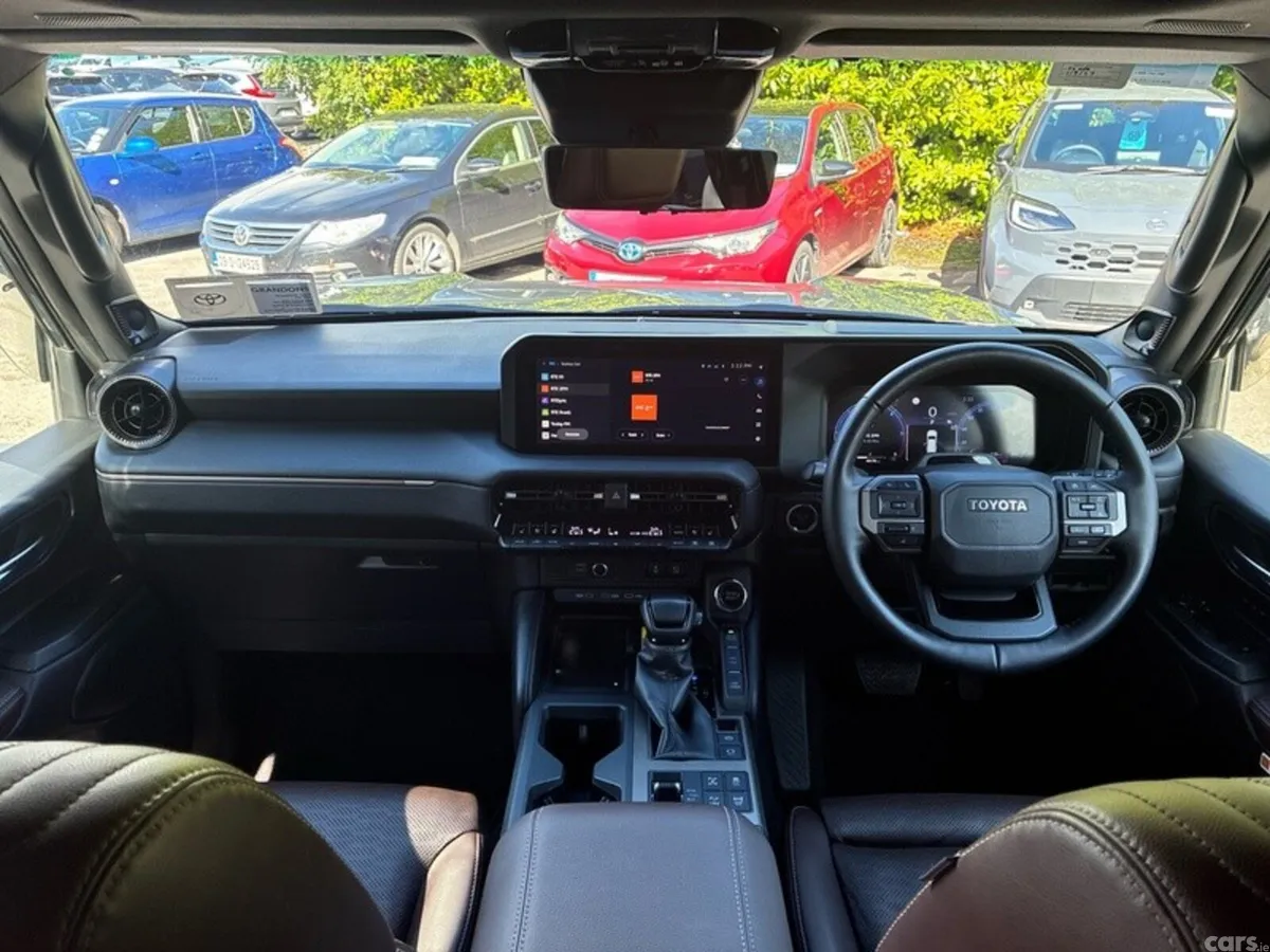 Toyota Land Cruiser Estate, Diesel, 2025, Grey
