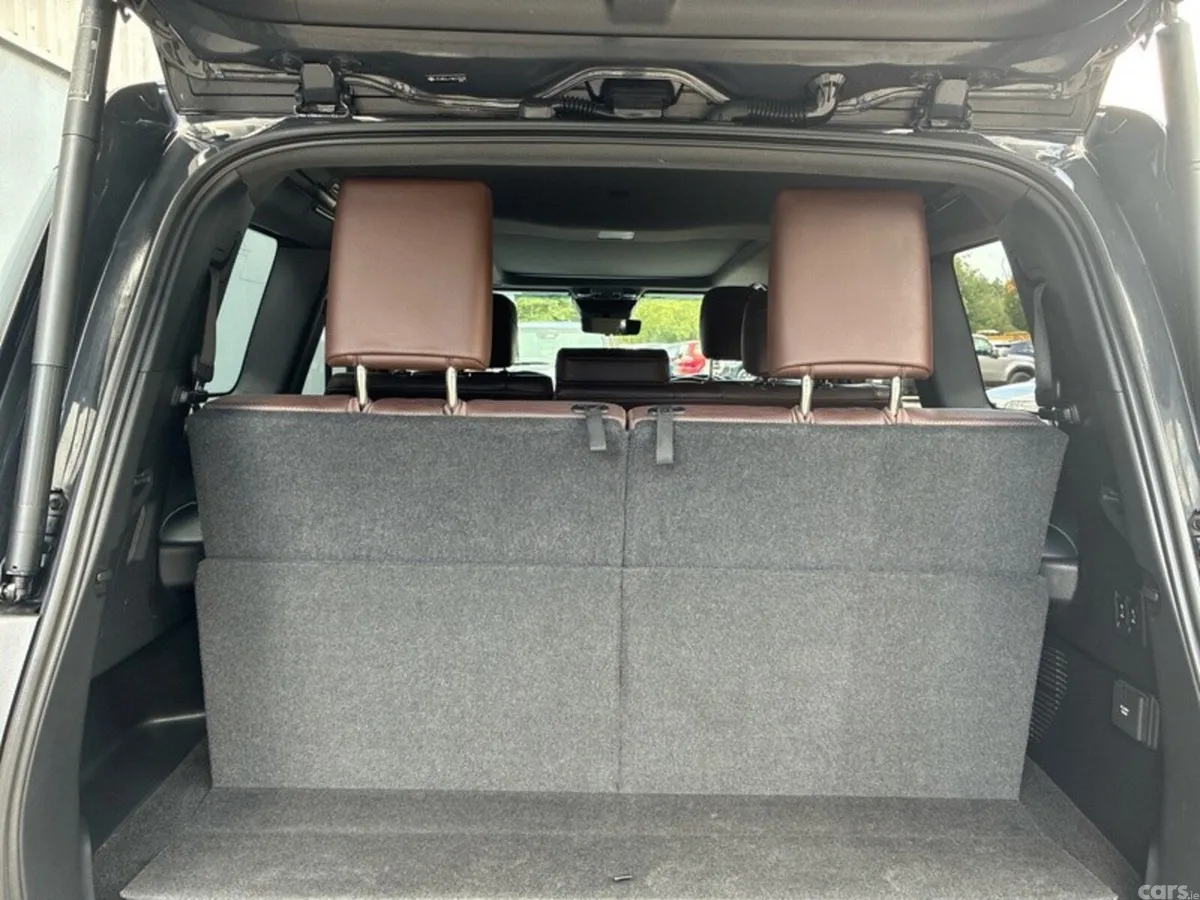 Toyota Land Cruiser Estate, Diesel, 2025, Grey