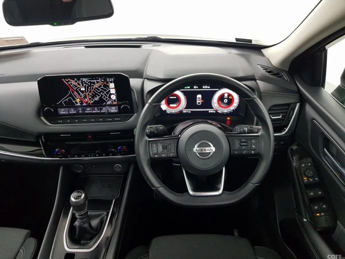 Nissan Qashqai MPV, Petrol, 2021, Black