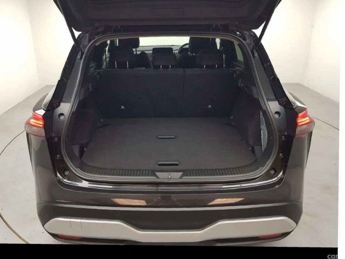 Nissan Qashqai MPV, Petrol, 2021, Black