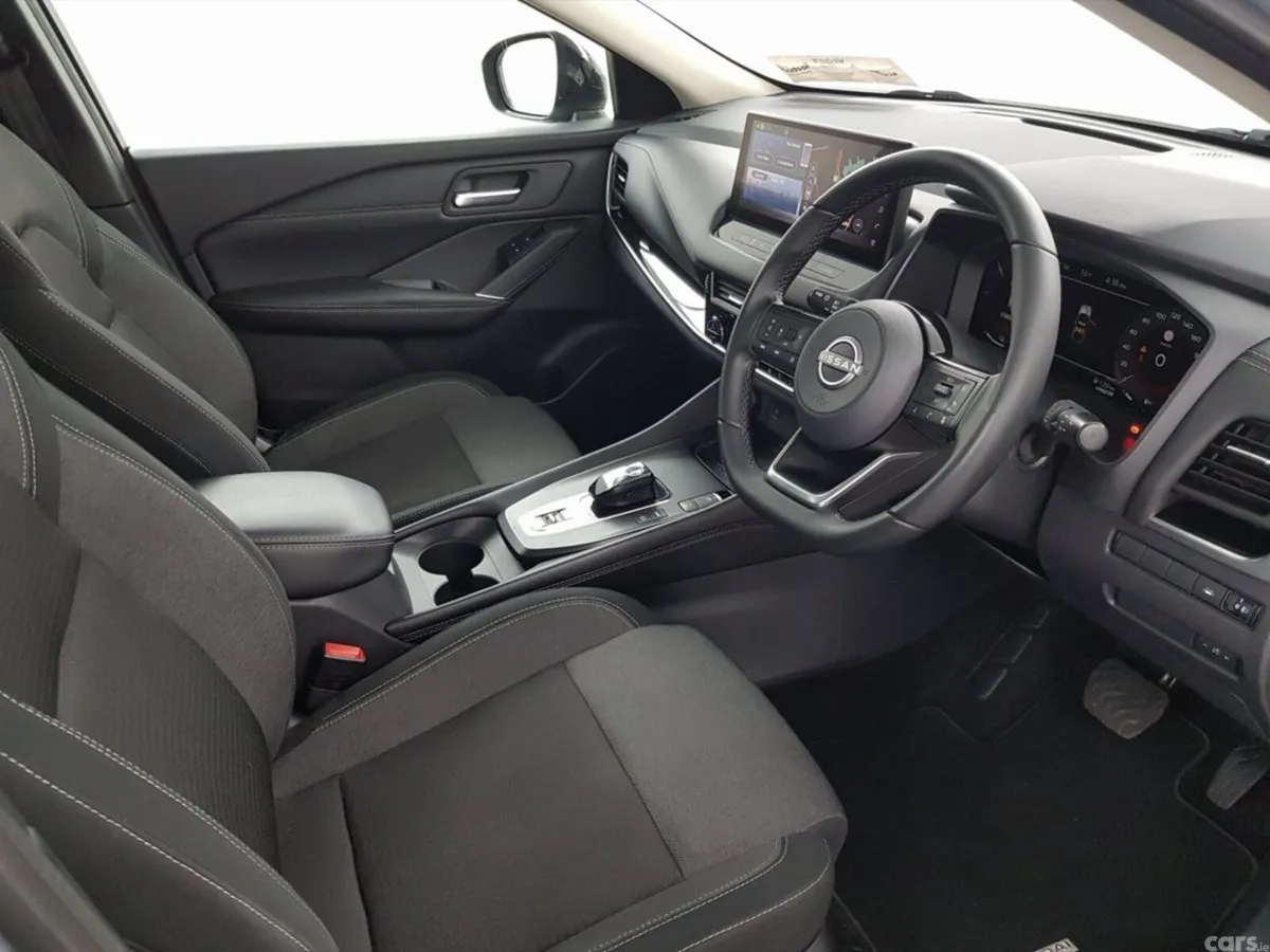 Nissan Qashqai MPV, Petrol Hybrid, 2024, Grey