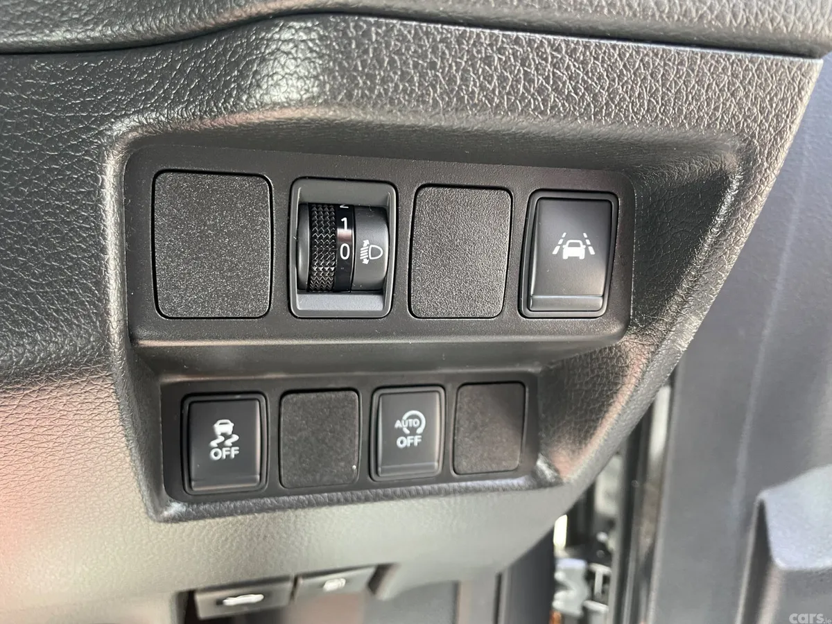 Nissan Qashqai SUV, Diesel, 2017, Grey