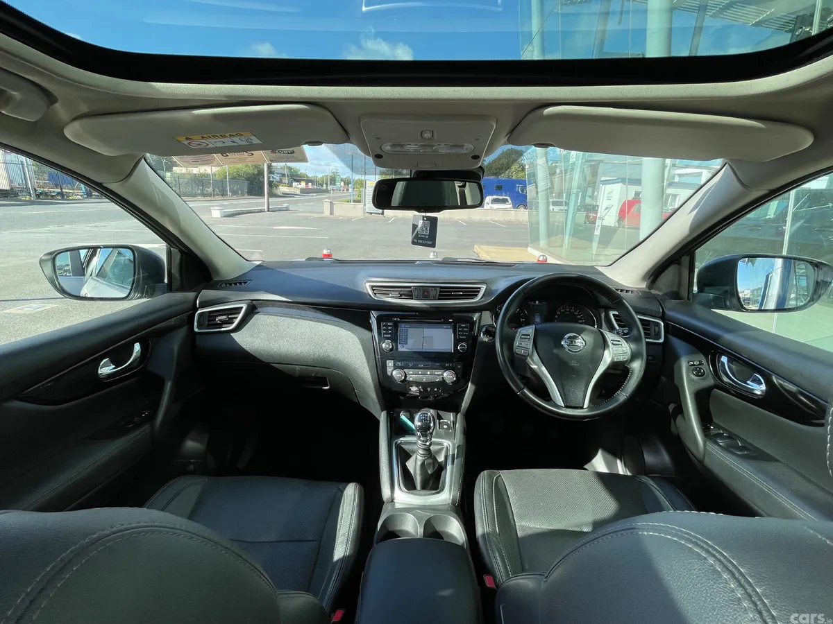 Nissan Qashqai SUV, Diesel, 2017, Grey