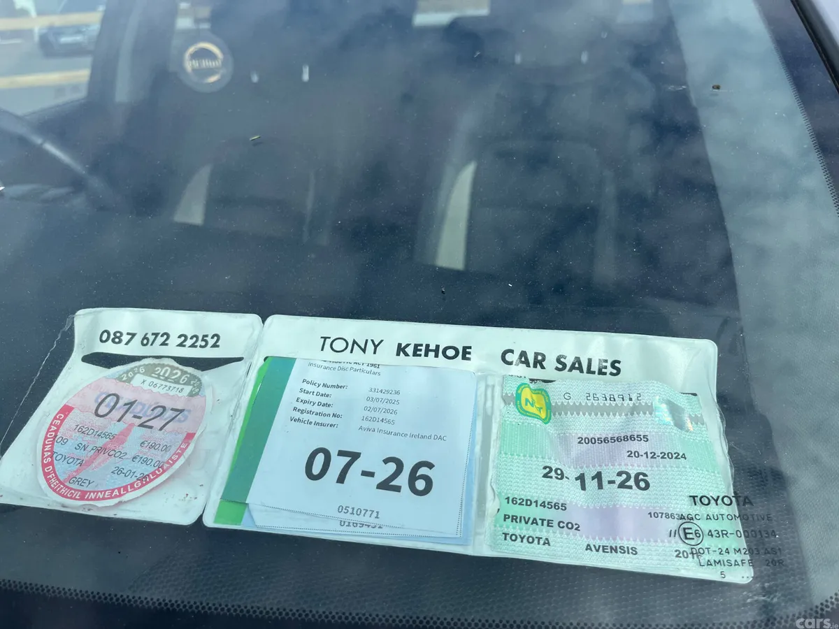 Toyota Avensis Saloon, Diesel, 2016, Grey
