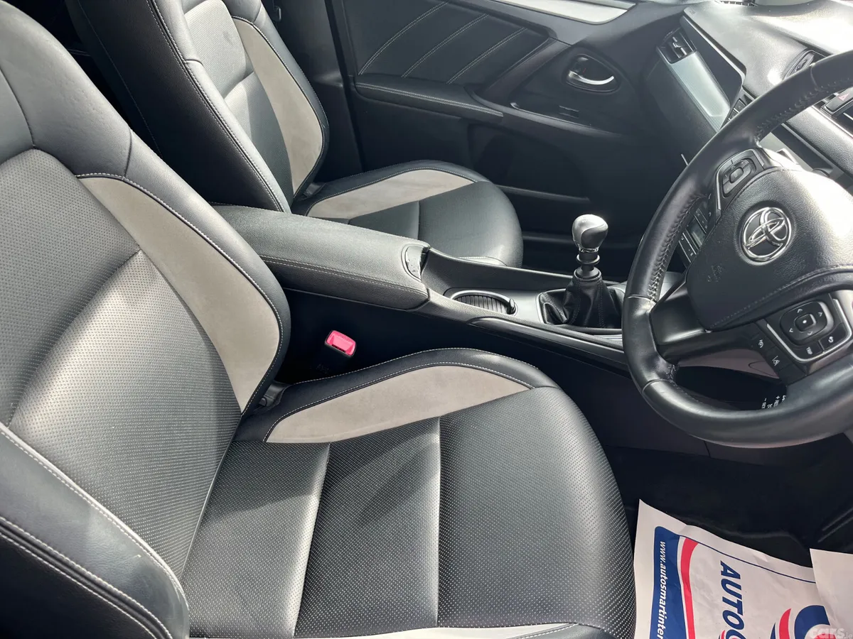 Toyota Avensis Saloon, Diesel, 2016, Grey