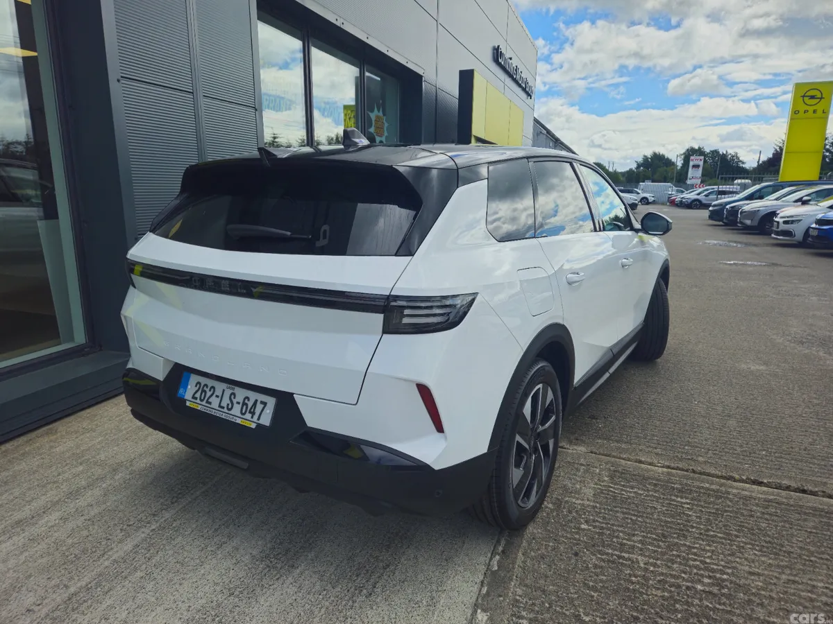 Opel Grandland SUV, Petrol Hybrid, 2026, White