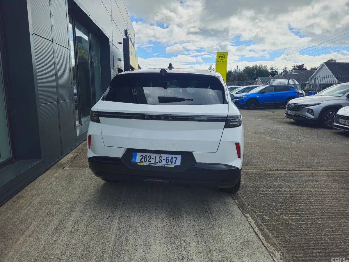 Opel Grandland SUV, Petrol Hybrid, 2026, White