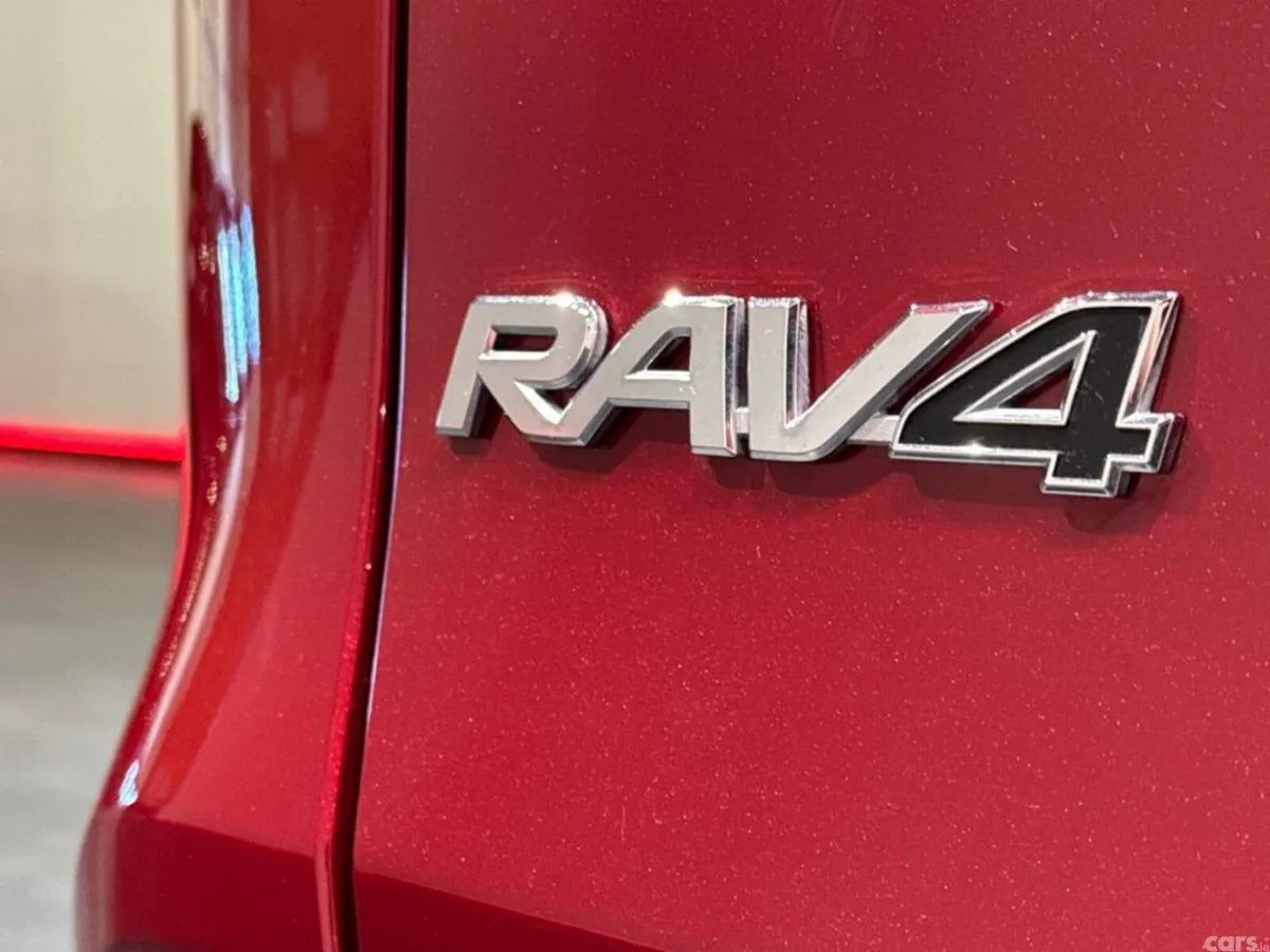 Toyota RAV4 SUV, Petrol Hybrid, 2023, Red