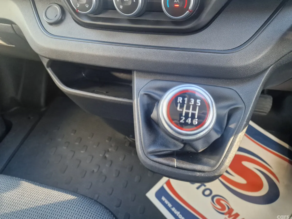 Renault Trafic MPV, Diesel, 2024, White