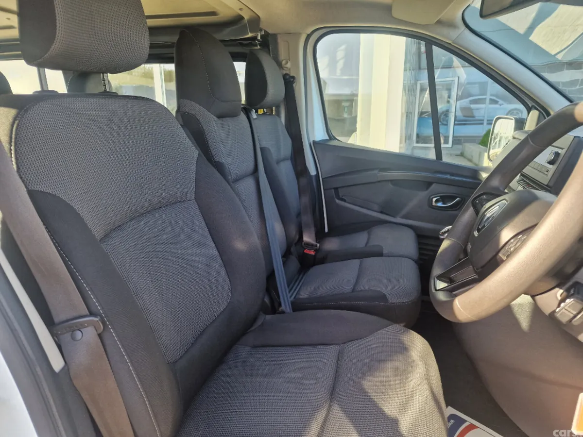 Renault Trafic MPV, Diesel, 2024, White