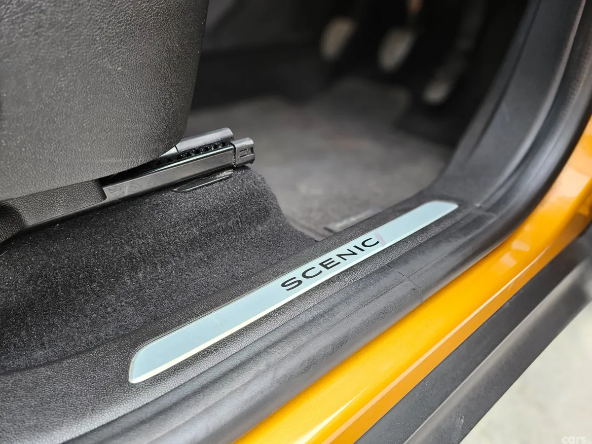 Renault Scenic MPV, Diesel, 2017, Yellow