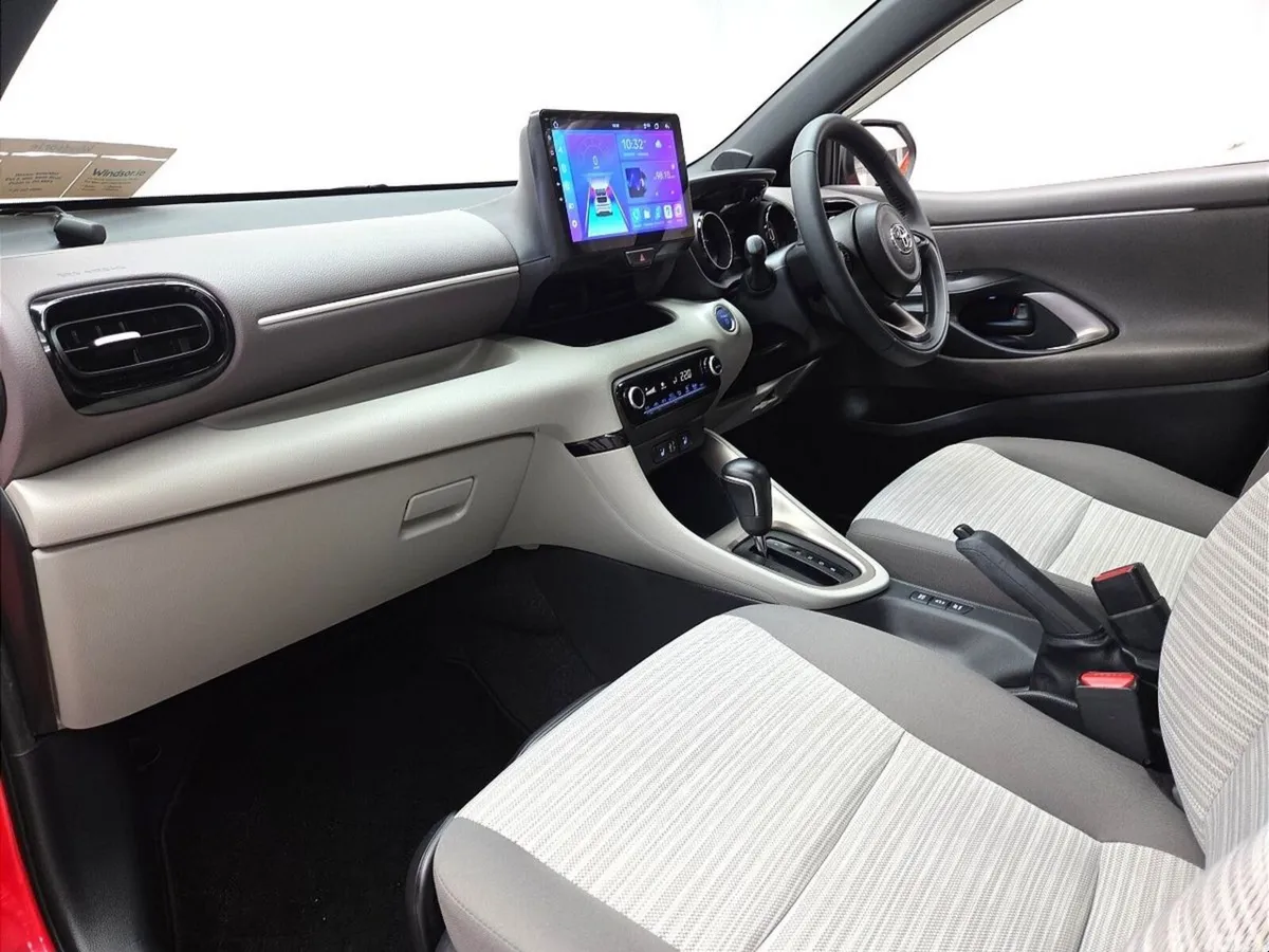 Toyota Yaris Hatchback, Petrol Hybrid, 2021, Red