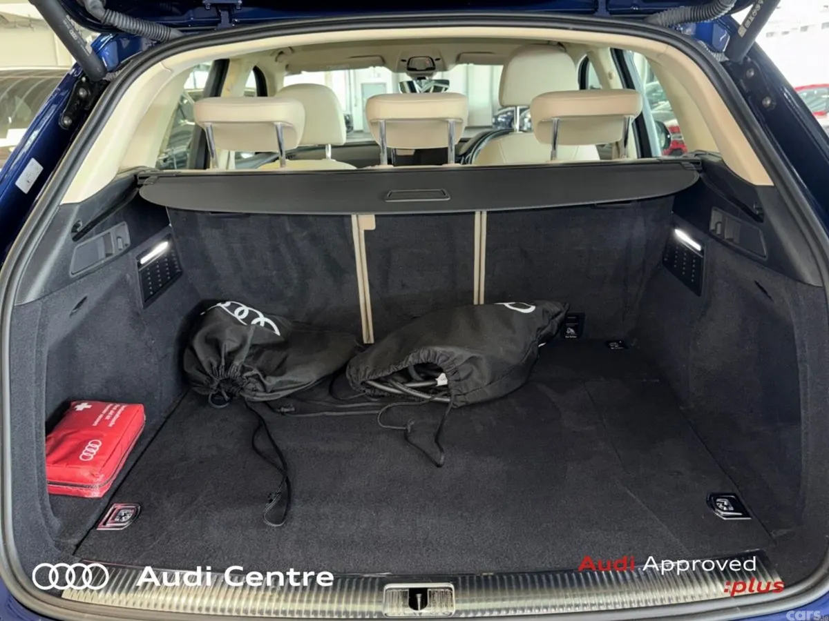 Audi Q5 SUV, Petrol Plug-in Hybrid, 2023, Blue