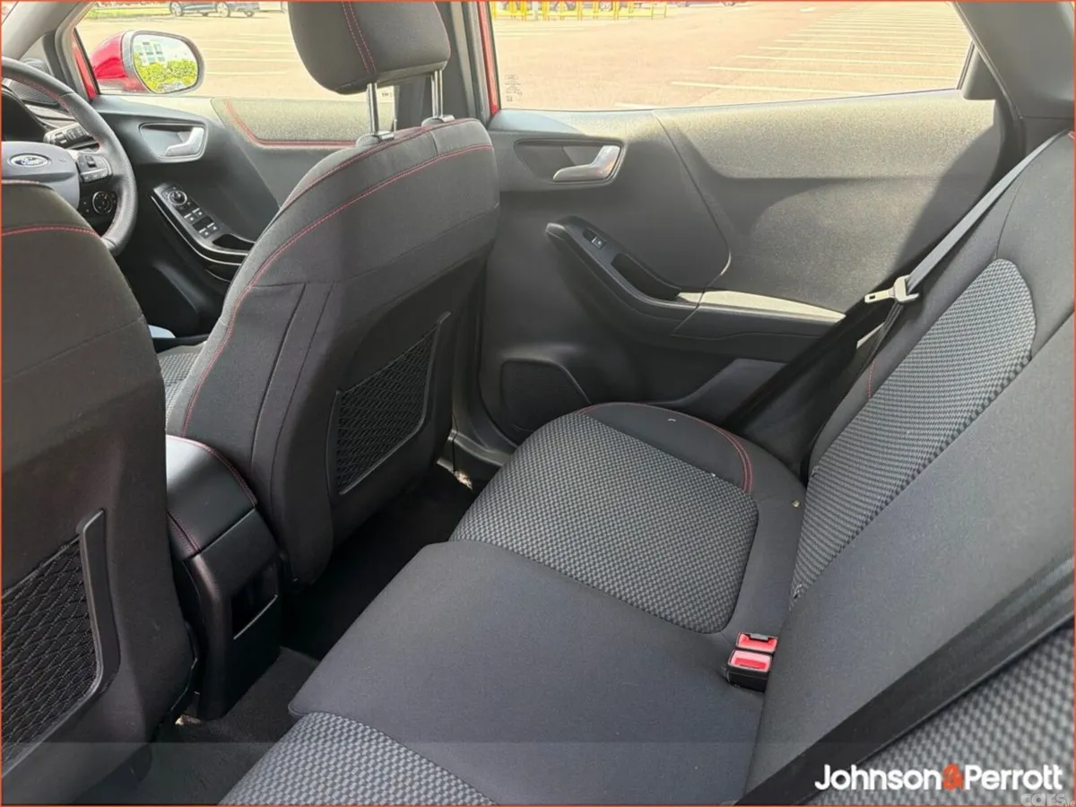 Ford Puma MPV, Petrol, 2024, Red